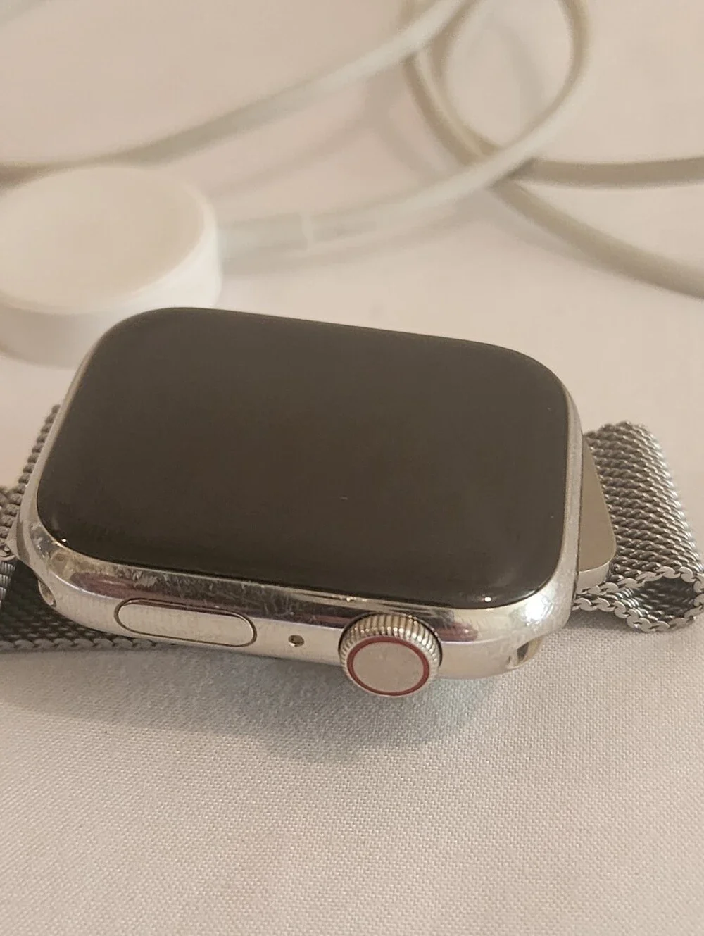 Apple Watch S8 45mm Stainless Steel Cellular + Milanese Loop & Charger